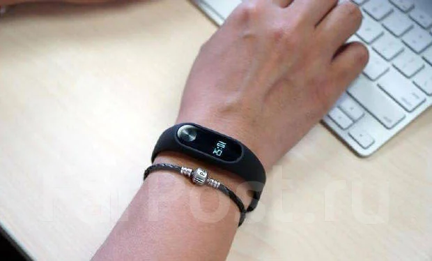 Xiaomi Mi Band 2. IP67 ����