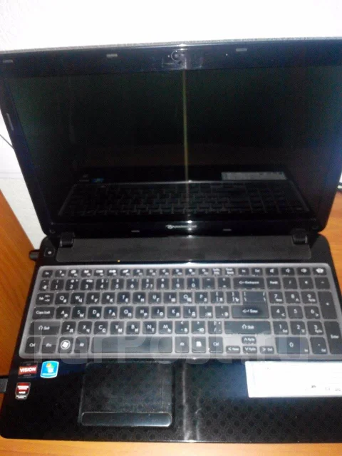 Packard Bell EasyNote ENTV11. 15.6", 1 900����, ��� 8 ��, ���� 500���, WiFi: 1, Bluetooth: 1, ����������� �� 3��. ����