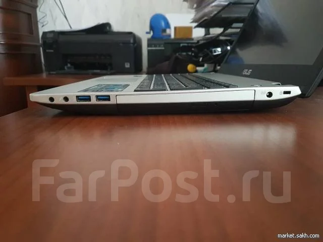 Asus N56. 15.4", 2 400����, ��� 6 ��, ���� 700���, WiFi: 1, Bluetooth: 1, ����������� �� 3��. ����