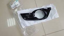 Ободок противотуманной фары. Nissan: March, Expert, Bluebird, Vanette Truck, Bluebird Sylphy, Prairie, Rasheen, Maxima, AD, Wingroad, Primera Camino...