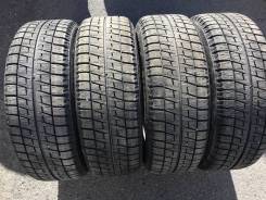 Bridgestone Blizzak Revo2. Зимние, без шипов, 2013 год, износ: 5%, 4 шт