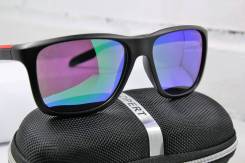 Очки Ray-Ban.