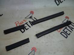 Уплотнитель капота. BMW 1-Series, E88, E87, E81, E82 BMW 3-Series, E92, E91, E93, E90 Двигатели: N43B20, N46B20, N47D20T0, N55B30M0, N52B30, N47D20, M...