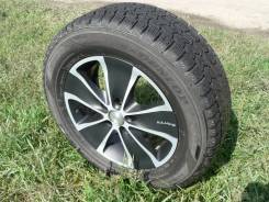 Литье с зимней резиной на nissan x-trail. 6.5x16 5x114.30 ET50 ЦО 66,1 мм.