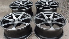 AVS Model F7. 8.5/9.5x19", 5x120, ET32/35 ����