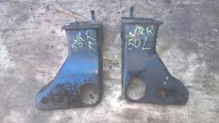 Крепление стабилизатора. Nissan Terrano, TR50, RR50, LVR50, LR50, R50, LUR50, PR50 Nissan Elgrand, APE50, ALE50, AVWE50, ALWE50, APWE50, AVE50 Nissan...