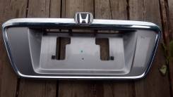 Накладка крышки багажника. Honda Odyssey, LA-RA7, GH-RA7, GH-RA6, LA-RA6