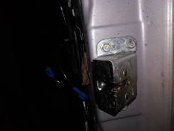 Замок двери. Toyota Vista Ardeo, AZV50, AZV50G, AZV55, AZV55G, SV50, SV50G, SV55, SV55G, ZZV50, ZZV50G Двигатели: 1AZFSE, 1ZZFE, 3SFE, 3SFSE
