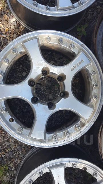 Axis Titan. 7.0x16", 6x139.7, ET20 ����