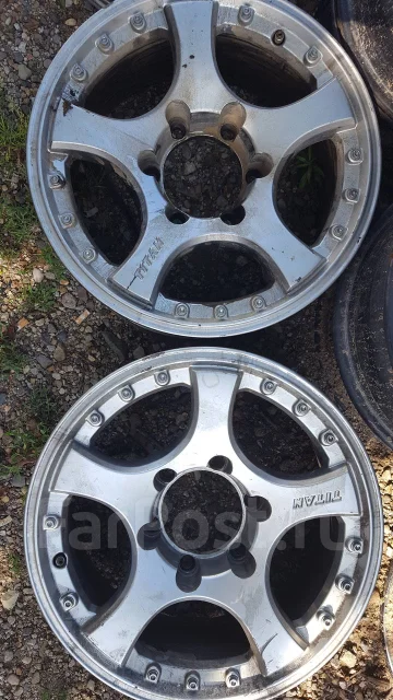 Axis Titan. 7.0x16", 6x139.7, ET20 ����