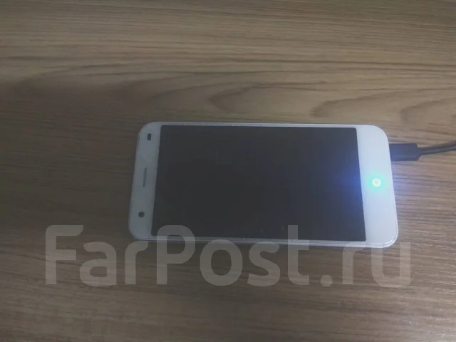 ZTE Blade S6. �/� ����