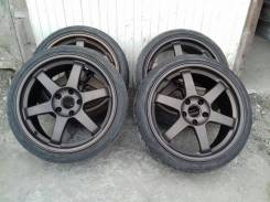 RAYS VOLK RACING TE37. 9.0x18, 5x114.30, ET40, ЦО 65,1 мм.