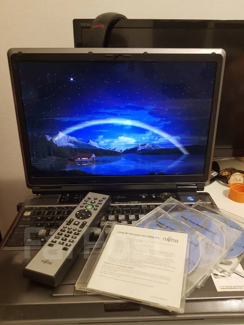 Fujitsu LifeBook. 17", 1 500����, ��� 2048 ��, ���� 200���, WiFi: 1 ����