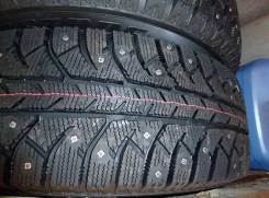 Bridgestone Ice Cruiser 7000. Зимние, шипованные, 2016 год, без износа, 2 шт