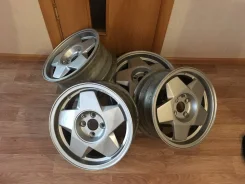 Etabeta. 7.0x15", 4x100, ET35 ����