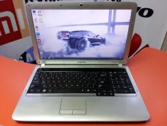 Samsung R530. 15.6", 2,2����, ��� 3072 ��, ���� 300���, WiFi, ����������� �� 3��. ����