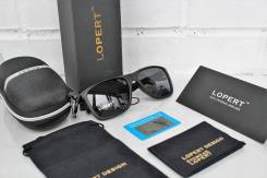 Очки Ray-Ban.