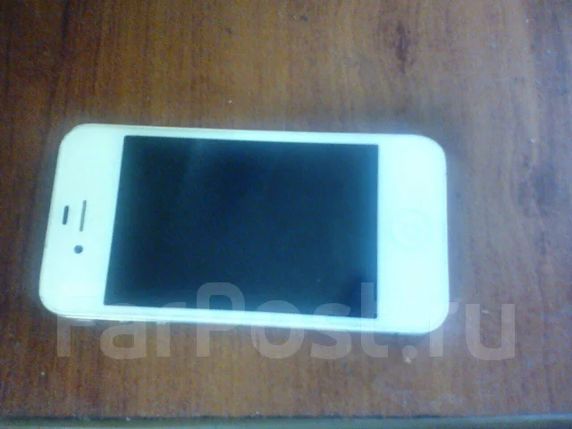 Apple iPhone 4 32Gb. ����� ����