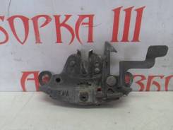 Замок капота. Nissan Largo, VNW30, W30, VW30, NW30 Nissan Prairie, HNM11, M11, NM11, HM11, PNM11, PM11 Nissan Serena Nissan Vanette Serena, KVC23, KBC...
