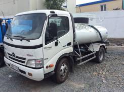 Hino 300. Ассенизатор HINO 300 2011год, 4 000 куб. см., 4 000 кг.