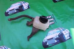Бачок для тормозной жидкости. Toyota Harrier, GSU35, MCU35, GSU36, GSU31, GSU30, MCU36, MCU31W, ACU30, ACU35, MCU31, MCU30 Двигатели: 2AZFE, 2GRFE, 1M...