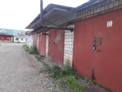 Гаражи кооперативные. Новикова, р-н Р-н Рынка, напротив магазина " Автодрайв", электричество, подвал.