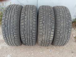 Kumho I'Zen KW22. Зимние, шипованные, 2012 год, износ: 5%, 4 шт