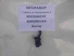 Ручка открывания бензобака. Toyota Corolla, AE101, EE108, AE109, CE105, CE109, CE107, EE102, EE106, CE101, EE104, AE100, AE104, CE102, CE108, CE106, E...