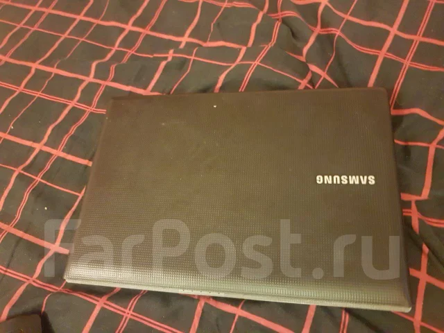 Samsung R428. 14", 2����, ��� 4 ��, ���� 500���, WiFi: 1, Bluetooth: 1, ����������� �� 3��. ����