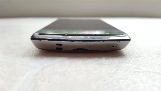 Sony Ericsson Xperia arc. �/� ����