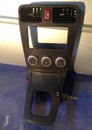 Консоль центральная. Subaru Forester, SG, SG9, SG69, SG9L, SG5
