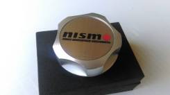 Крышка маслозаливной горловины. Nissan