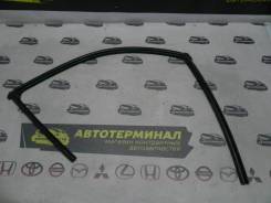 Уплотнитель стекла двери передней правой Mitsubishi ASX