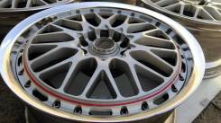 RAYS VOLK RACING. 8.0x17, 5x114.30, ET40, ЦО 70,0 мм.