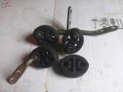 Крепление глушителя. Lexus RX350, GSU30, GSU35, MCU35 Lexus RX330, GSU30, MCU35, GSU35 Lexus RX300, GSU35, MCU35 Toyota Harrier, GSU31, GSU30, ACU35W...