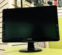 Philips. 18" (46 см), технология LCD (ЖК)