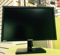 Samsung. 19" (48 см), технология LCD (ЖК)