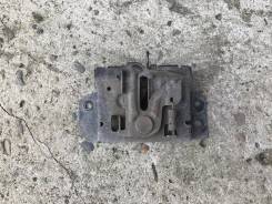 Замок капота. Mitsubishi Pajero, V88W, V98W, V87W, V97W, V80, V83W, V93W Mitsubishi Montero