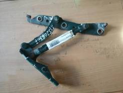 Петля крышки багажника левая 84401-2F030 Nissan Primera (P11E)