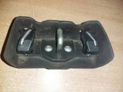 Ответная часть замка багажника с крышкой A1687400132, A1686930117 Mercedes Benz A140/160 W168