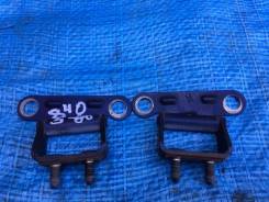 Крепление двери багажника. Toyota Hilux Surf, KZN185G, RZN185W, VZN180, VZN185W, VZN185, KZN185W, RZN180, KDN185, KZN185, RZN185 Toyota 4Runner, VZN18...