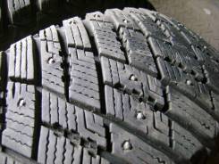 Goodyear UltraGrip Ice Arctic. Зимние, шипованные, 2015 год, износ: 20%, 4 шт