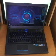 Samsung 700G7C. 17", 2,3����, ��� 8 ��, ���� 1 500���, WiFi: 1, Bluetooth: 1, ����������� �� 2��. ����