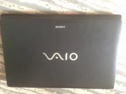 Sony VAIO SVE151J11V. 15.6", 2 400,0����, ��� 4 ��, ���� 500���, WiFi, Bluetooth ����