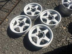 Suzuki. 5.5x16, 5x139.70, ET22, ЦО 110,0 мм.