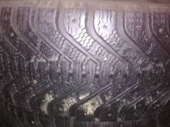 Goodyear UltraGrip 500. Зимние, шипованные, износ: 40%, 4 шт