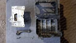 Крепление аккумулятора. Honda: Shuttle, Vigor, Legend, Odyssey, Accord, Prelude, Accord Aerodeck Acura RL Acura Legend Двигатели: F22B8, F23A7, J37A...