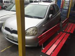 Щиток приборов (приборная панель) Toyota Yaris 1999-2006