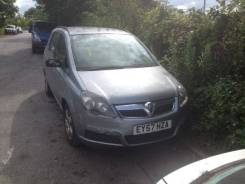 Измеритель потока воздуха (расходомер) Opel Zafira B 2005-2012