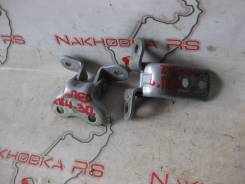 Крепление боковой двери. Toyota Prius, ZVW30L, ZVW30